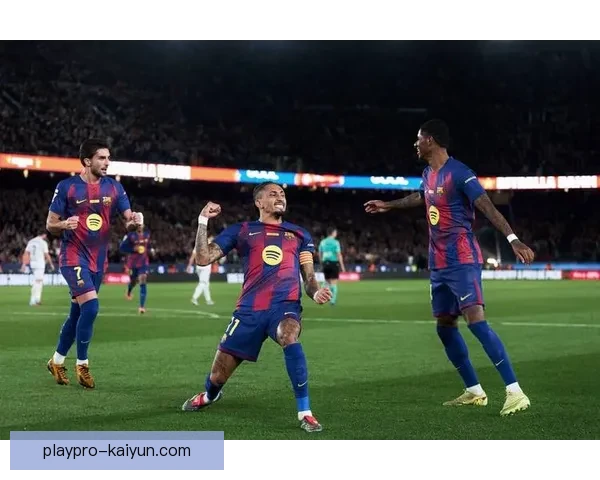 亚马尔与拉菲尼亚携手展现默契攻防，球队状态回暖迎接胜利挑战